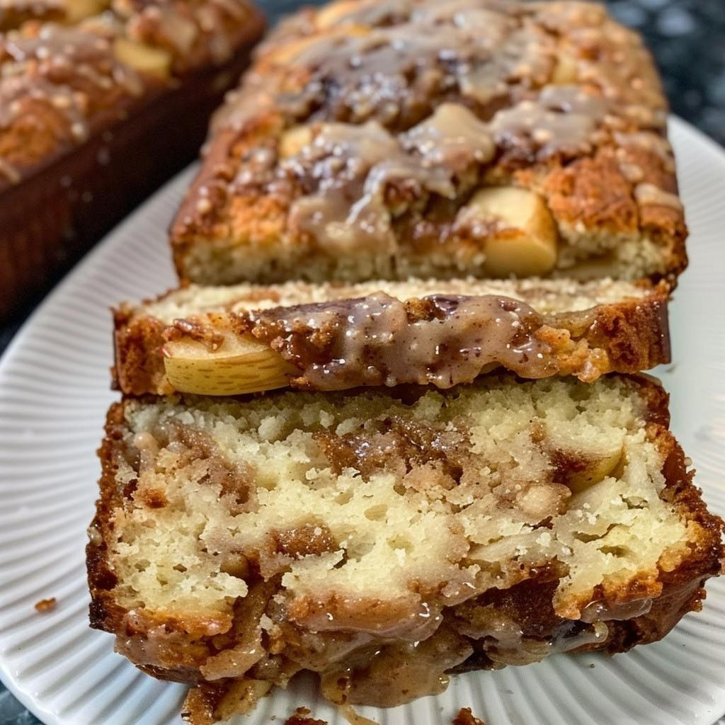 Apfelkrapfenbrot: Der Zimtkuchen, der wie eine Leckerei vom Jahrmarkt schmeckt