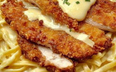Knuspriges Hähnchen mit cremiger Pasta – Ein Fest für die Sinne!