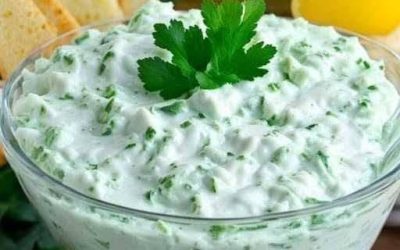 Cremige Kräutersauce (Tzatziki-Art)
